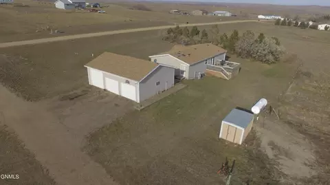 2587 Windsor Pl N, Mandan, ND 58554 photo 39