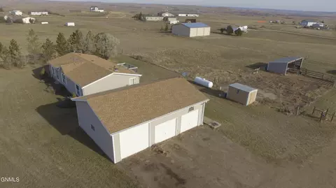 2587 Windsor Pl N, Mandan, ND 58554 photo 38