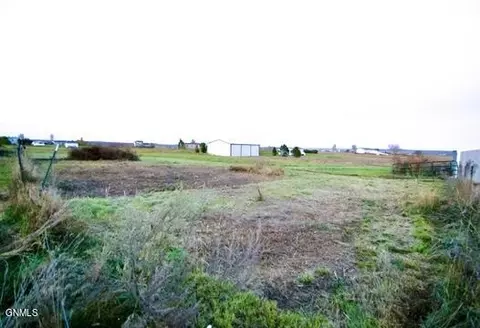 2587 Windsor Pl N, Mandan, ND 58554 photo 6