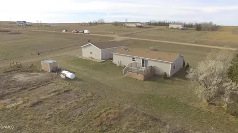 2587 Windsor Pl N, Mandan, ND 58554 photo 31