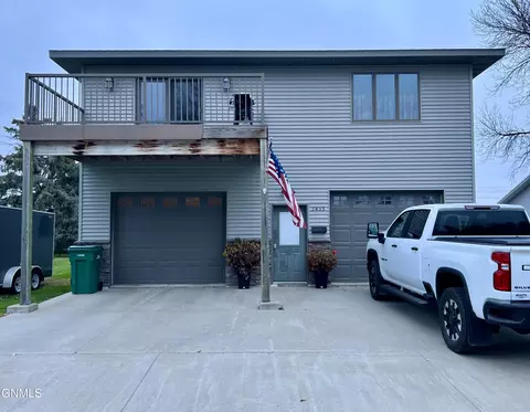 1435 2nd St N, Carrington, ND 58421