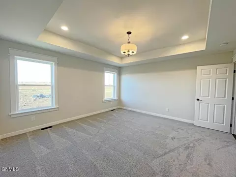 5481 Fresh Water Ln, Williston, ND 58801 photo 8
