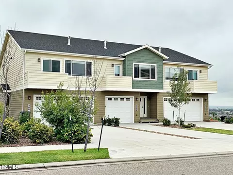 3000-3004 Golden Vista Ave, Williston, ND 58801