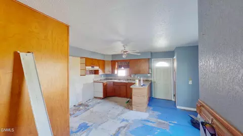 907 Collins Ave, Mandan, ND 58554 photo 2
