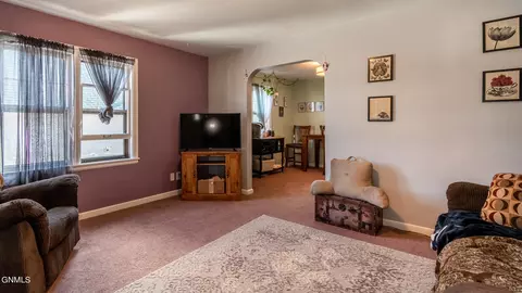 151 A Ave E, Dickinson, ND 58601 photo 3