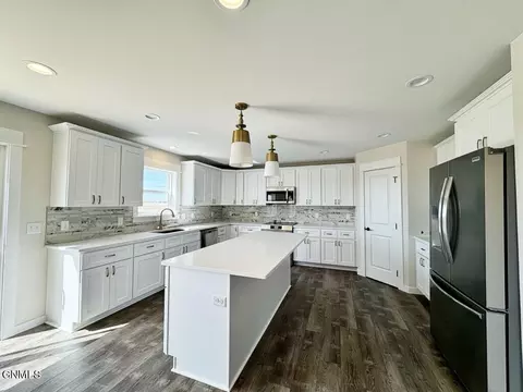 5477 Fresh Water Ln, Williston, ND 58801 photo 6