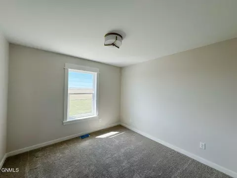 5477 Fresh Water Ln, Williston, ND 58801 photo 12