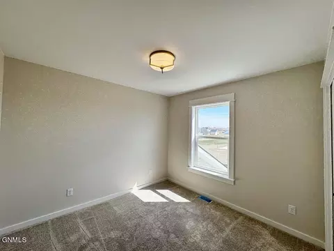 5477 Fresh Water Ln, Williston, ND 58801 photo 9