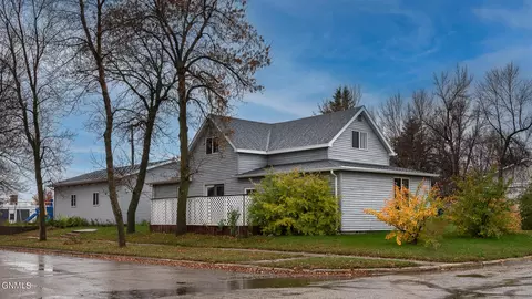 501 Bismarck Ave, Wilton, ND 58579