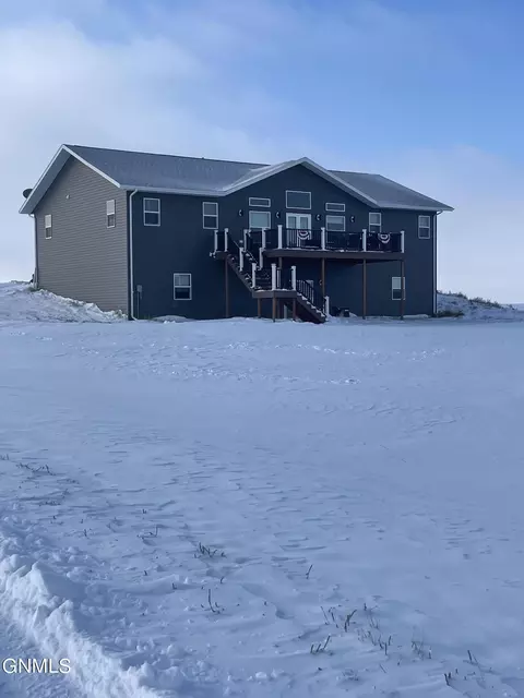 11492 46th J St NW, Watford City, ND 58854
