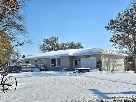 Exterior - 305 Front St SE, Beulah, ND 58523 photo 13 of 13