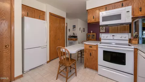 Kitchen - 305 Front St SE, Beulah, ND 58523 photo 3 of 5