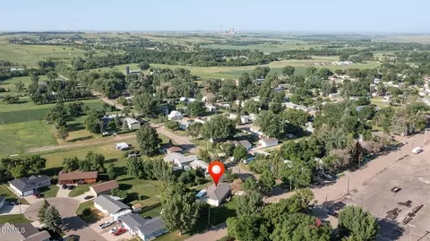 View/Area - 305 Front St SE, Beulah, ND 58523 photo 2 of 3