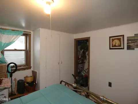 105 8th St NW, Mandan, ND 58554 photo 13