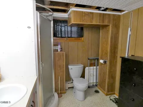 105 8th St NW, Mandan, ND 58554 photo 17