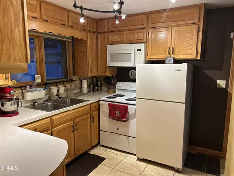 1703 Monte Dr NW, Mandan, ND 58554 photo 15