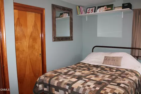 1703 Monte Dr NW, Mandan, ND 58554 photo 22