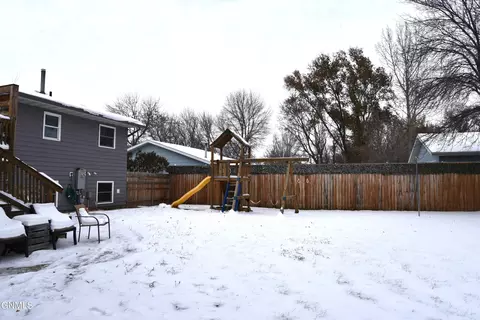 71 Mcdougall Dr, Lincoln, ND 58504 photo 27
