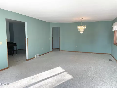 749 3rd St N, Carrington, ND 58421 photo 15