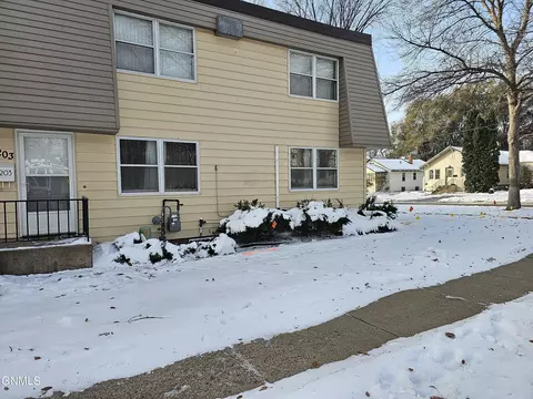 203 E Avenue C E, Bismarck, ND 58501