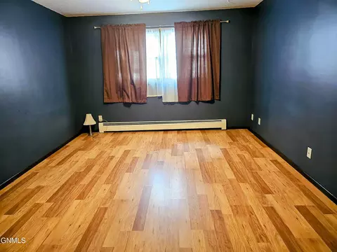 203 E Avenue C E, Bismarck, ND 58501 photo 15