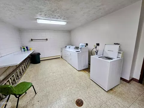 203 E Avenue C E, Bismarck, ND 58501 photo 23