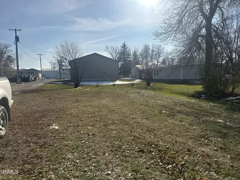 209 5th Ave, Edgeley, ND 58433 photo 5