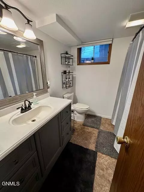 801 12th St W, Williston, ND 58801 photo 22