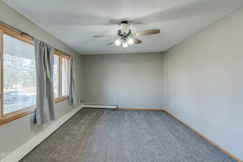 1505 Sunset Dr, Mandan, ND 58554 photo 19