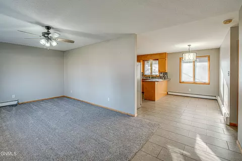 1505 Sunset Dr, Mandan, ND 58554 photo 18