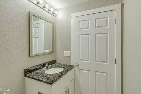 1505 Sunset Dr, Mandan, ND 58554 photo 38