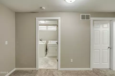 1505 Sunset Dr, Mandan, ND 58554 photo 33