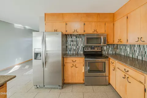 1505 Sunset Dr, Mandan, ND 58554 photo 27
