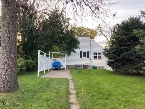 204 9th Ave NW, Mandan, ND 58554 photo 23