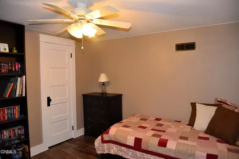 204 9th Ave NW, Mandan, ND 58554 photo 14