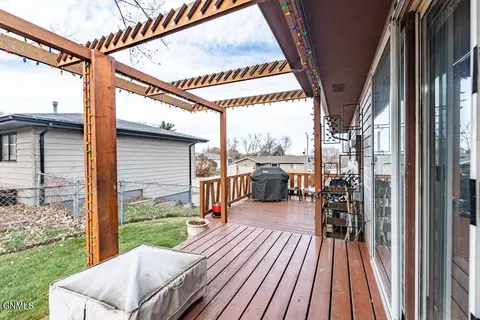 1709 14th Ave SE, Mandan, ND 58554 photo 30