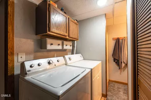 1709 14th Ave SE, Mandan, ND 58554 photo 21