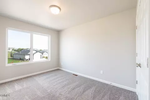 4816 Cornice Loop, Bismarck, ND 58503 photo 21