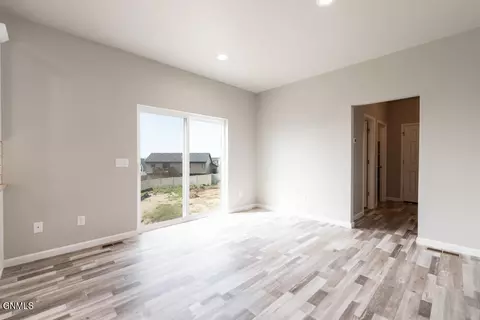 4816 Cornice Loop, Bismarck, ND 58503 photo 8