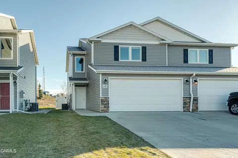 4101 Normandy St, Bismarck, ND 58503