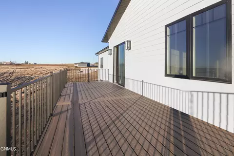 Exterior - 3019 44th Ave W, Williston, ND 58801 photo 3 of 3