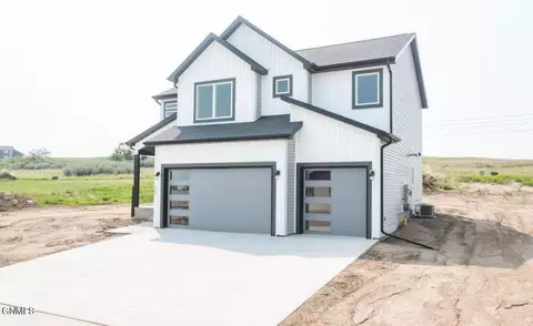 503 Cobblestone Loop SW, Mandan, ND 58554 photo 2