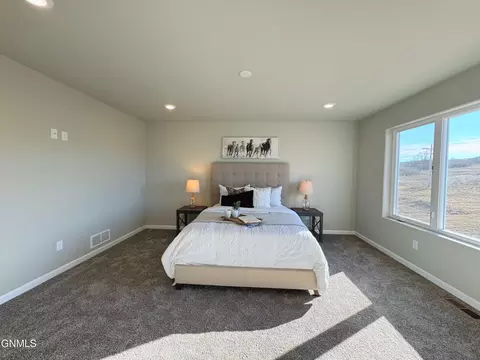 503 Cobblestone Loop SW, Mandan, ND 58554 photo 22