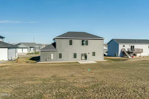 407 Cobblestone Loop SW, Mandan, ND 58554 photo 43