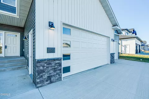 407 Cobblestone Loop SW, Mandan, ND 58554 photo 39