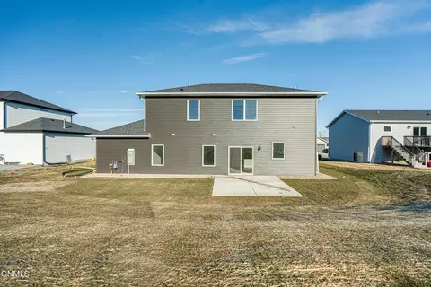 407 Cobblestone Loop SW, Mandan, ND 58554 photo 46
