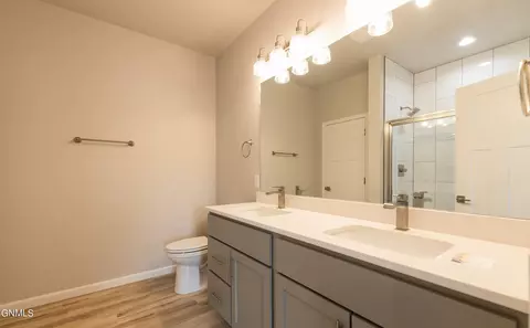 407 Cobblestone Loop SW, Mandan, ND 58554 photo 5
