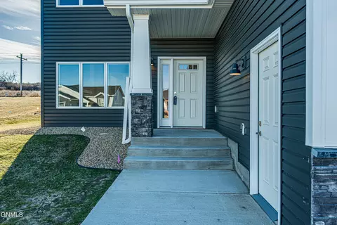 407 Cobblestone Loop SW, Mandan, ND 58554 photo 41