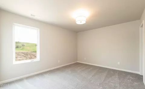 407 Cobblestone Loop SW, Mandan, ND 58554 photo 24