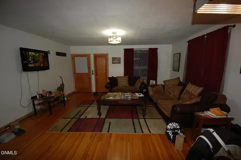 419 2nd Ave SE, Sidney, MT 59270 photo 2
